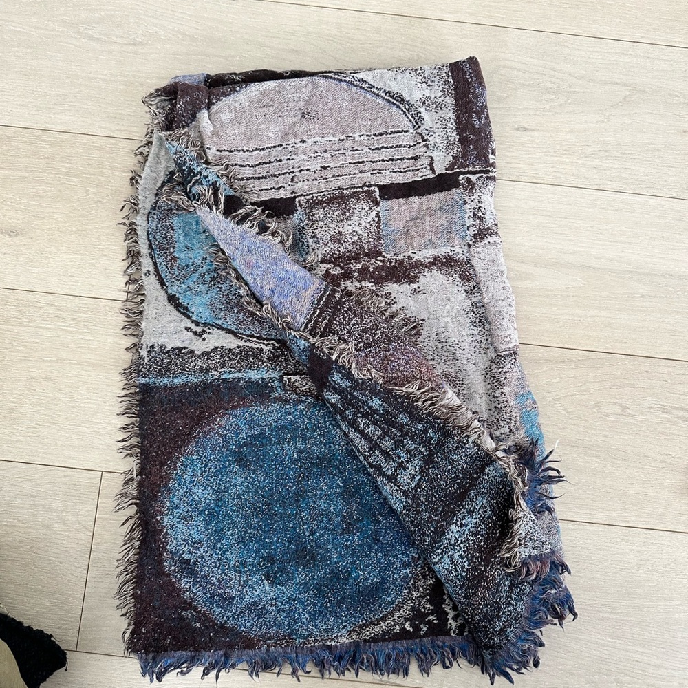 Aritzia Wilfred Blanket Scarf